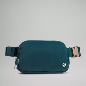 Lululemon Athletica belt bag